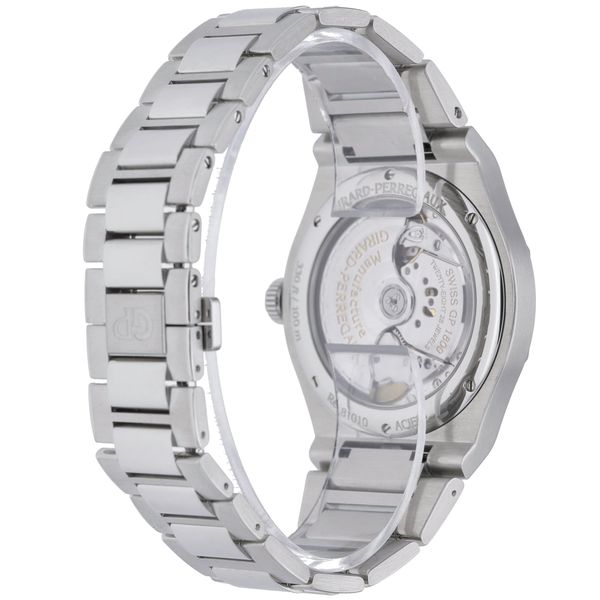 Girard Perregaux Laureato 81000-11-131-11A